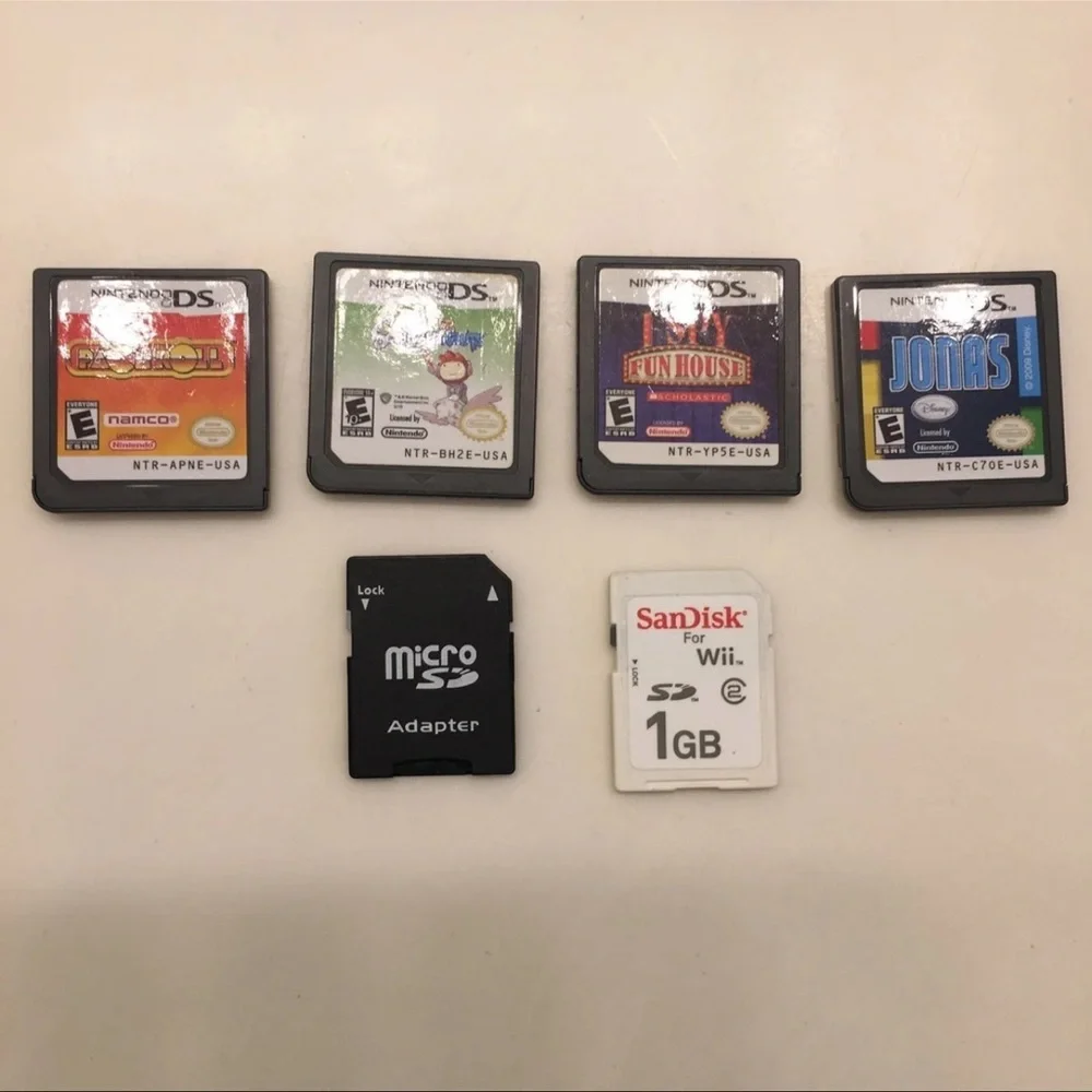Nintendo DSI R4 DS Game Bundle